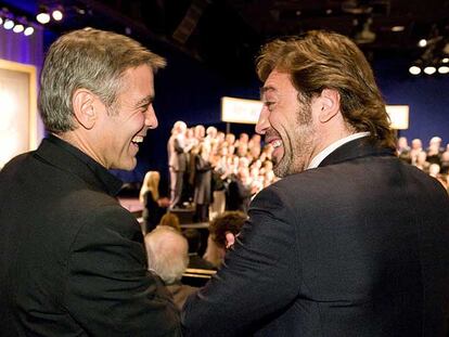 George Clooney (izquierda) y Javier Bardem, durante el almuerzo de candidatos a los Oscar.