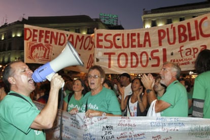 Concentración en el parque del Retiro contra las medidas de la Consejería de Educación.