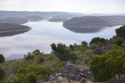 Vista del embalse del Cíjara.