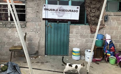 Entrada principal de la pequeña casa donde vivían el matrimonio en Ecatepec.