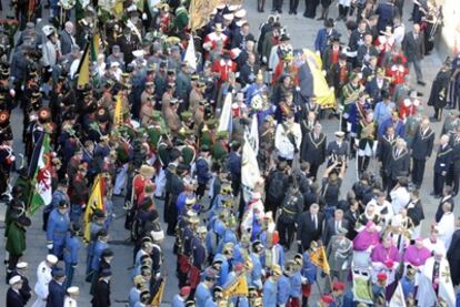 La procesión del funeral de Otto de Habsurgo, primogénito del último emperador de austrohúngaro sale de la Catedral de San Esteban de Viena.