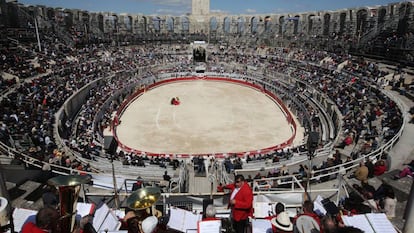 Tarde de toros en la plaza francesa de Arles.