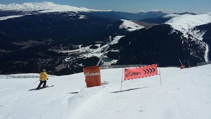 Les pistes de La Molina continuen obertes i s'hi podr esquiar fins diumenge. A La Masella confien aguantar fins ben entrat l'abril. 