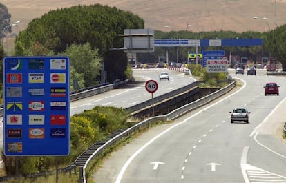 Imagen del peaje de la autopista AP-4 (Sevilla-Cádiz) a su paso por Jerez.