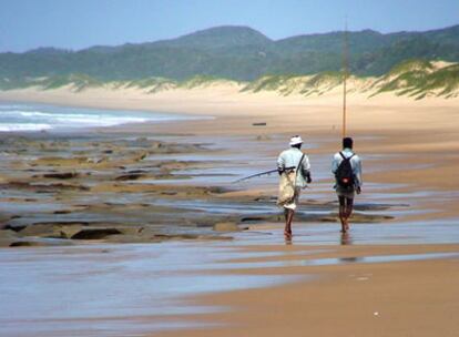 Thonga es un rincón de la bahía de Santa Lucía, ahora Isimangaliso Wetland Park, primer lugar de Suráfrica declarado Patrimonio de la Humanidad