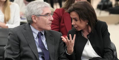 El presidente de Renfe, Isaías Táboas, junto a la presidenta de Adif, Isabel Pardo de Vera