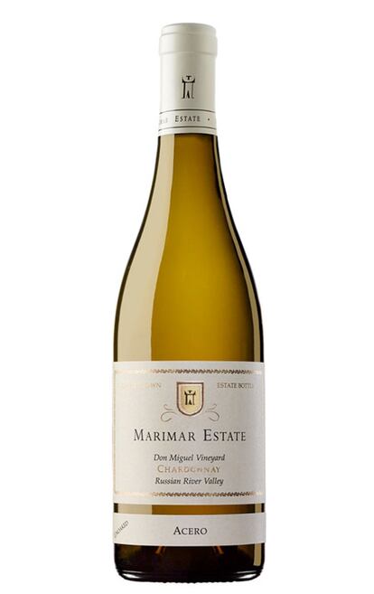 El nombre Acero evoca que el vino que produce Marimar Estate en California no ha estado en contacto con el roble. Las uvas fermentan en acero inoxidable para retener la pureza de sabores. Tras completar la fermentación maloláctica, el vino, elaborado con chardonnay, permanece en las tinas hasta su embotellado en primavera. El viñedo está en Green Valley, la región más fría y con más niebla del Russian River Valley, a 15 kilómetros del océano Pacífico. De color amarillo oro, en nariz ofrece notas refrescantes de cítricos y acidez. Elegante en boca. Precio: 29,20 euros.