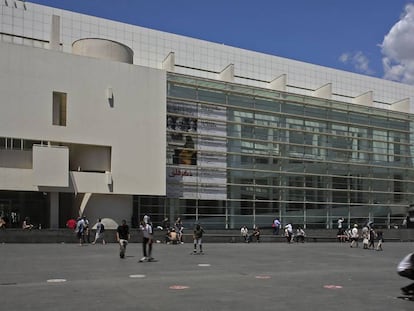 Fachada principal del Macba en Barcelona.