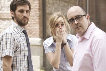 Raúl Arévalo, Alexandra Jiménez y Carlos Areces, en el filme.