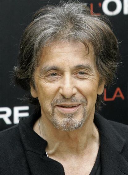 El actor estadounidense Al Pacino, de 69 años, interpretará uno de los personajes centrales de <i>El Mercader de Venecia</i>, de William Shakespeare, durante el ciclo de espectáculos al aire libre que cada verano se celebra en Central Park, han informado los organizadores. Al Pacino se mete así en la piel del prestamista Shylock por segunda vez, ya que en 2004 interpretó al personaje en la versión para el cine que con el mismo título dirigió Michael Radford (Texto: EFE).