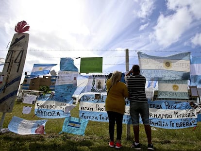 Familiares de tripulantes do submarino argentino ARA San Juan.