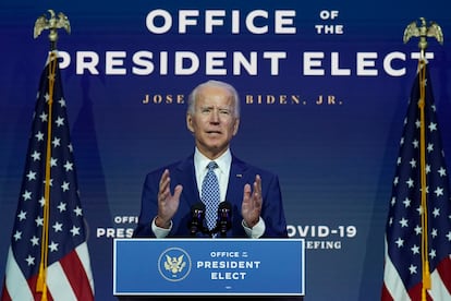 O presidente eleito dos EUA, Joe Biden, apresenta suas medidas contra a covid-19 em pronunciamento nesta segunda.