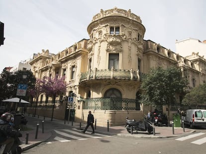 Fachada del palacio de Longoria, sede de la Sociedad General de Autores y Editores (SGAE), en Madrid. 