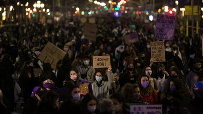 Manifestación feminista en el centro de Barcelona, el 8 de marzo del año pasado.