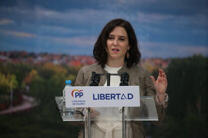 La presidenta de la Comunidad de Madrid y candidata a la reelección, Isabel Díaz Ayuso, durante un acto de campaña, el pasado 23 de abril en Pozuelo de Alarcón, Madrid, (España).