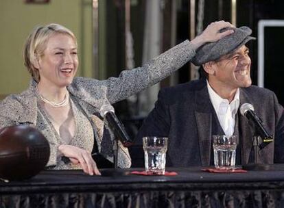 Renée Zellweger y George Clooney, el lunes en Duluth (Minnesota).