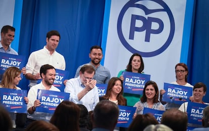 Mariano Rajoy asiste a un acto de campaña en Tenerife.