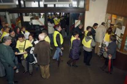 Un centenar y medio de afectados por las participaciones preferentes y la deuda subordinada de la plataforma Vigo-Val Miñor.