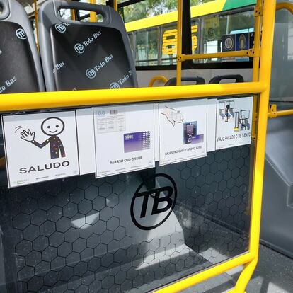 Algunas de las señalizaciones pictográficas colocadas en los autobuses.