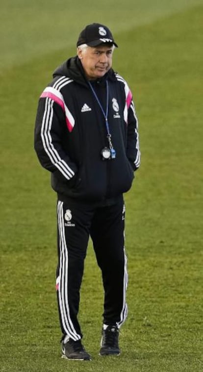 Carlo Ancelotti, en el entrenamiento de este martes.