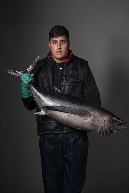 Daniel López Castellano. Tiene 19 años. Trabaja de mozo y está en Mercamadrid desde hace casi dos años.