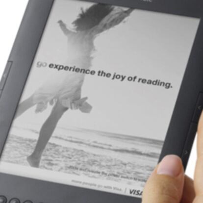 Detalle de un Kindle con publicidad.