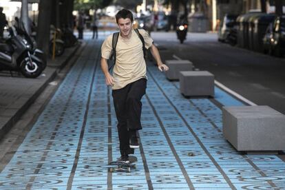 Una zona de l'Eixample que abans era un carril per al trànsit rodat.