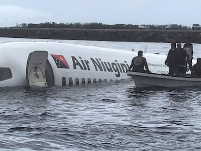 Accidente de un avión en Micronesia.