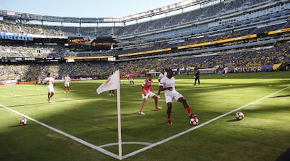 Los jugadores haitianos en el MetLife Stadium, antes del partido contra Ecuador. 