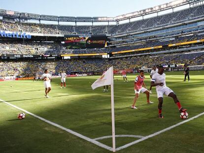 Los jugadores haitianos en el MetLife Stadium, antes del partido contra Ecuador. 