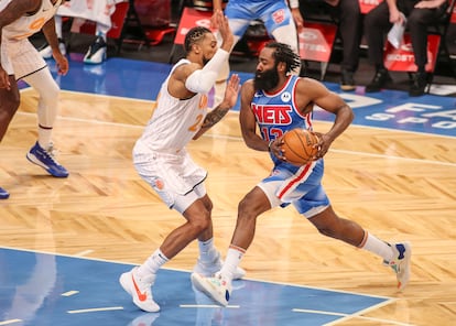 James Harden, en su estreno con los Nets, ante Orlando Magic.