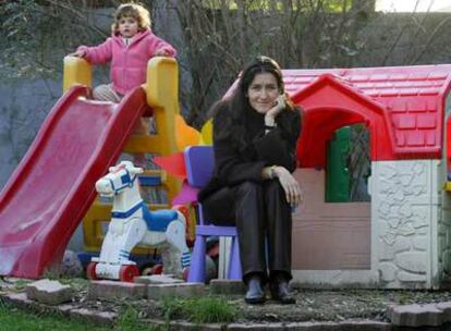 Ángeles González-Sinde, que el año pasado escribió un libro para niños, se ambienta mientras prepara ahora una obra de teatro infantil.