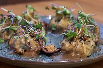 Dumplings de vaca alavesa con shitake de Orduña de la carta del Bode Jatetxea, por 18 euros.