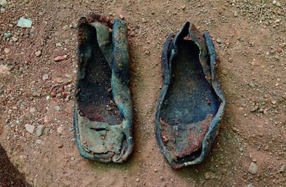 Footwear found during the exhumation of a mass grave in Fontanosas, Ciudad Real, in 2006.