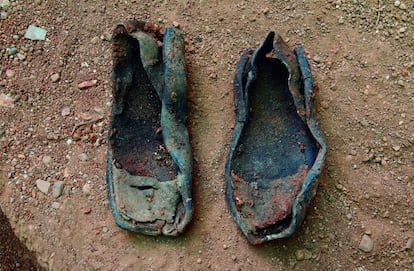 Footwear found during the exhumation of a mass grave in Fontanosas, Ciudad Real, in 2006.