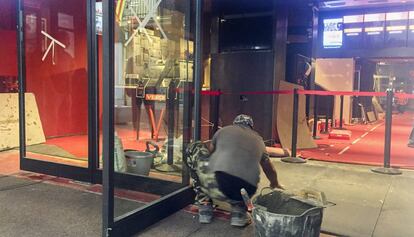 Obras de mejora en las instalaciones de los cines Verdi de Barcelona.