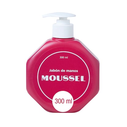 Jabón de manos Moussel, de Legrain.
Uno de esos productos de toda la vida, con su reconocible frasco octogonal. Es un gel de generosa espuma a base de aceites esenciales que cuidan y perfuman las manos al mismo tiempo. A la venta en supermercados y droguerías.