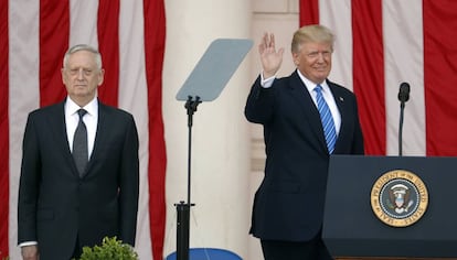 Donald Trump durante a solenidade em homenagem aos soldados mortos em combate.