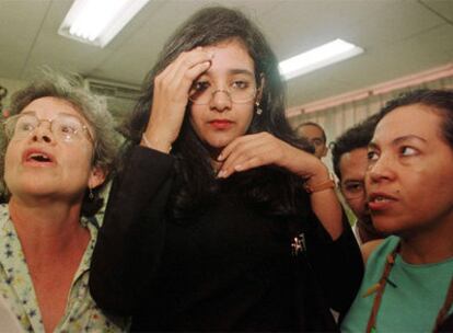 Zoiloamérica Narváez, durante su comparecencia en un juzgado de Managua, en diciembre del año 2001, para denunciar los supuestos abusos de Daniel Ortega.