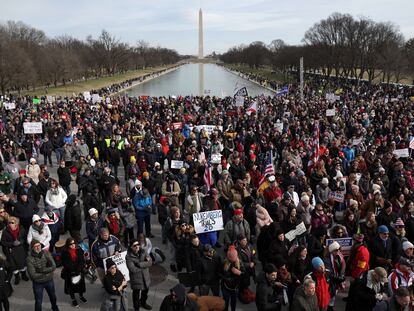 La manifestación antivacunas con el Monumento Washington al fondo.