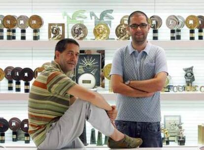 Fernando Herrero (izquierda) y Fernando Domínguez, de la agencia de publicidad Tiempo BBDO.