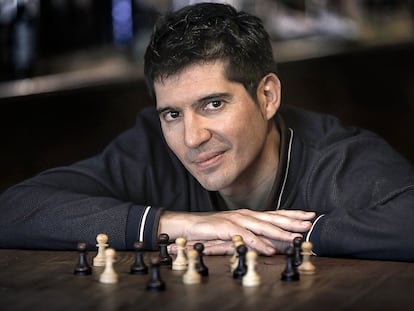 Paco Cerdà, autor de 'El peón', libro sobre el niño prodigio español del ajedrez Arturito Pomar.