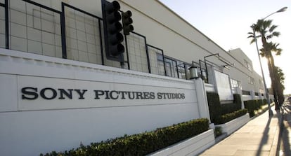 Dos extrabajadores de Sony denuncian a la empresa por el ciberataque.