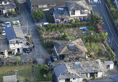 Casas dañadas en la ciudad japonesa de Mashiki tras el seísmo de 6,4 grados en la escala de Richter, el 15 de abril de 2016.