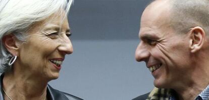 El ministre grec de Finances, Iannis Varufakis, i la cap de l'FMI, Christine Lagarde, ahir a la nit a Brusselles.