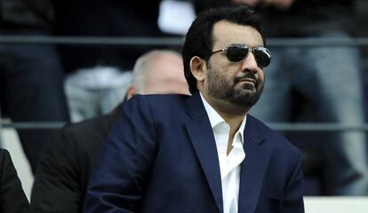 El presidente del Málaga, Abdullah Al-Thani, durante un partido del equipo.