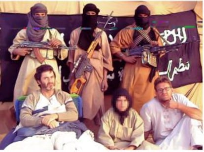 Los españoles Albert Vilalta, Alicia Gámez y Roque Pascual, cooperantes, fueron secuestrados en 2010 en Mauritania. Fueron liberados tras 268 días.