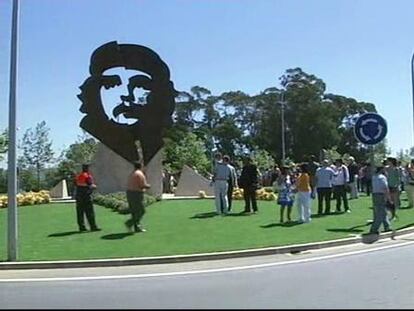 Polémica inauguración de un monumento al Che Guevara en Oleiros (A Coruña)