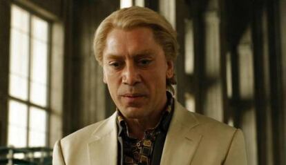Javier Bardem, caracterizado como el malo de 'Skyfall', de San Mendes.