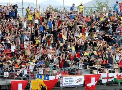 Aficionados en la grada de Montmeló durante el Gran Premio.